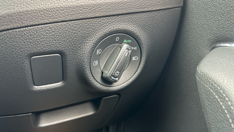 Skoda Superb 1.4 TSI iV SE L DSG 5dr Hatchback